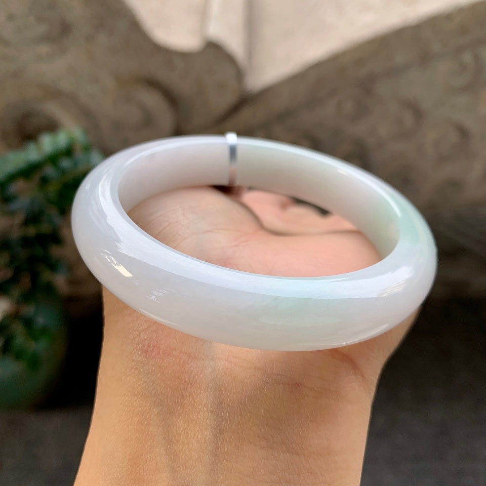 糯种带色翡翠平安镯（57mm）（yc054474）