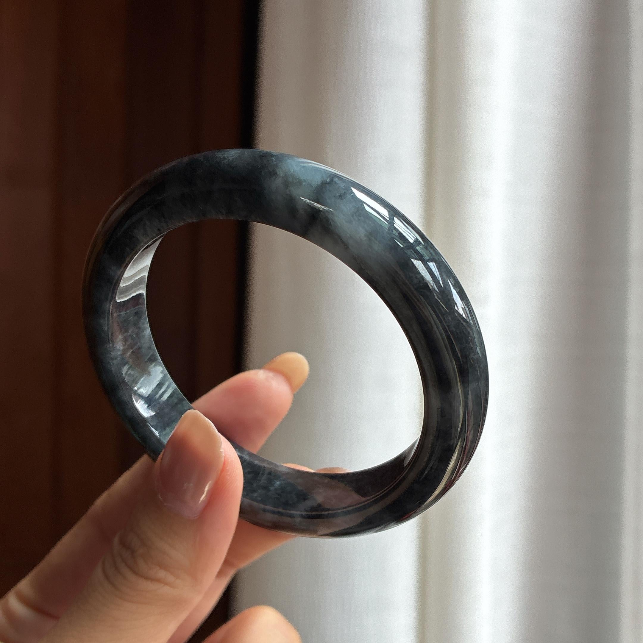 糯冰乌鸡翡翠平安镯（56mm）（yc420255）