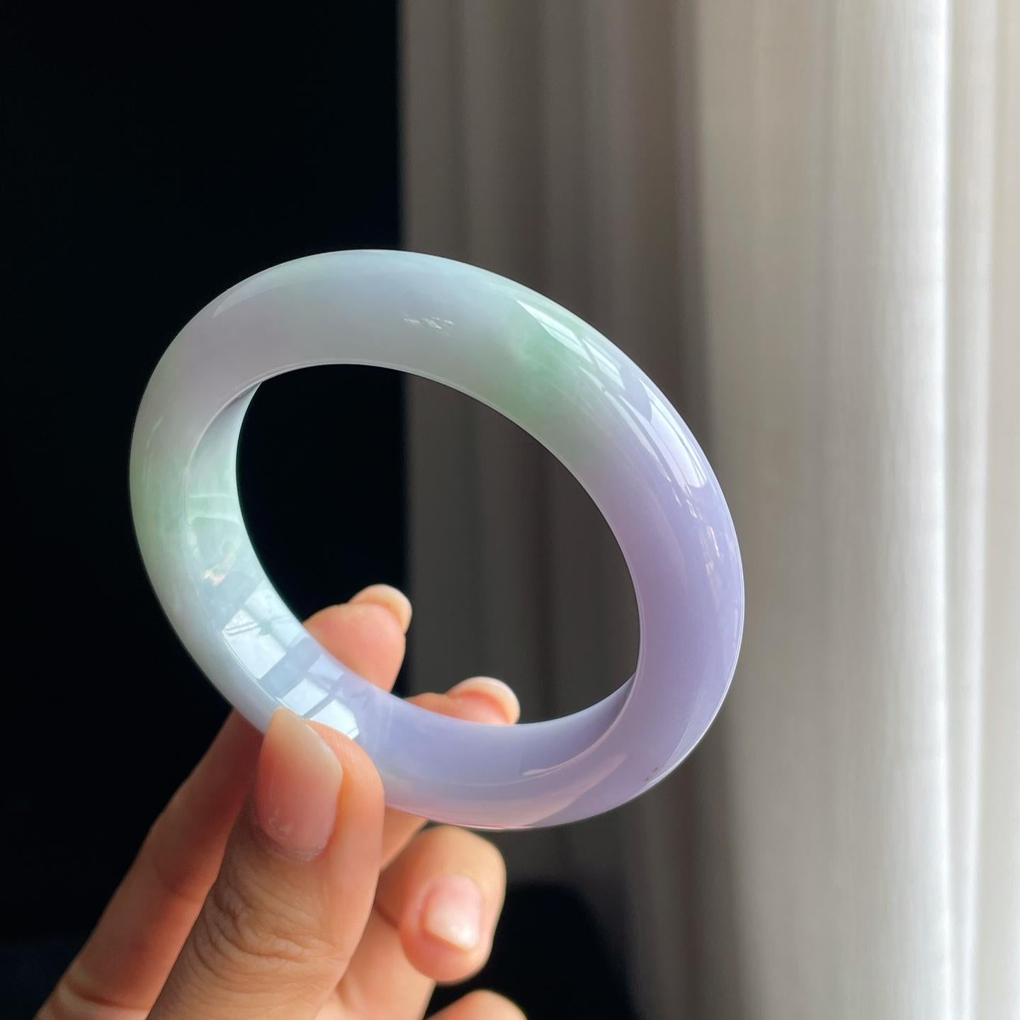 糯冰春带彩翡翠平安镯（53.4mm)（yc389553）