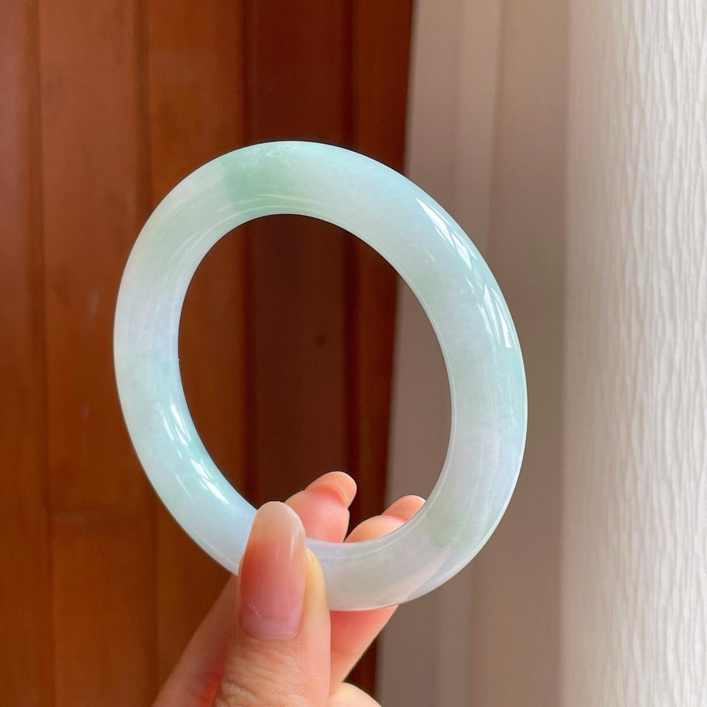 糯冰带色翡翠圆条手镯（54.8mm)（yc348588）