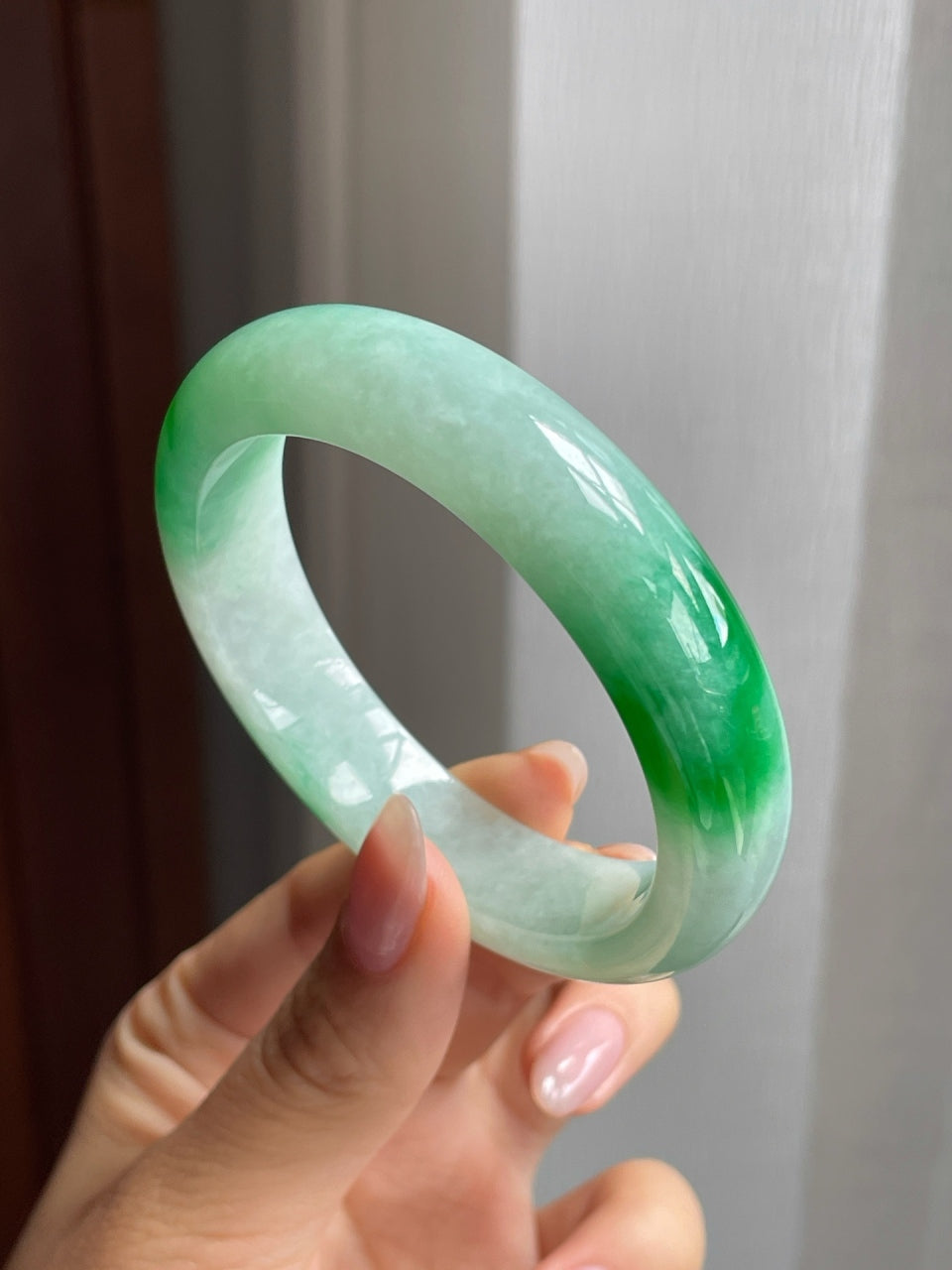 糯冰种带辣色平安镯（53mm）