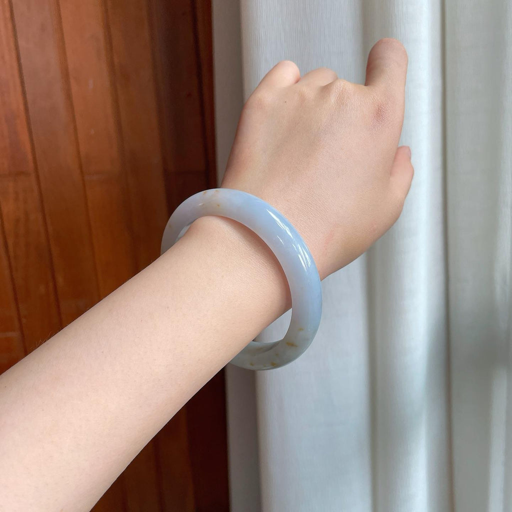 糯冰淡底色洒金翡翠平安镯（57mm)（yc360250）