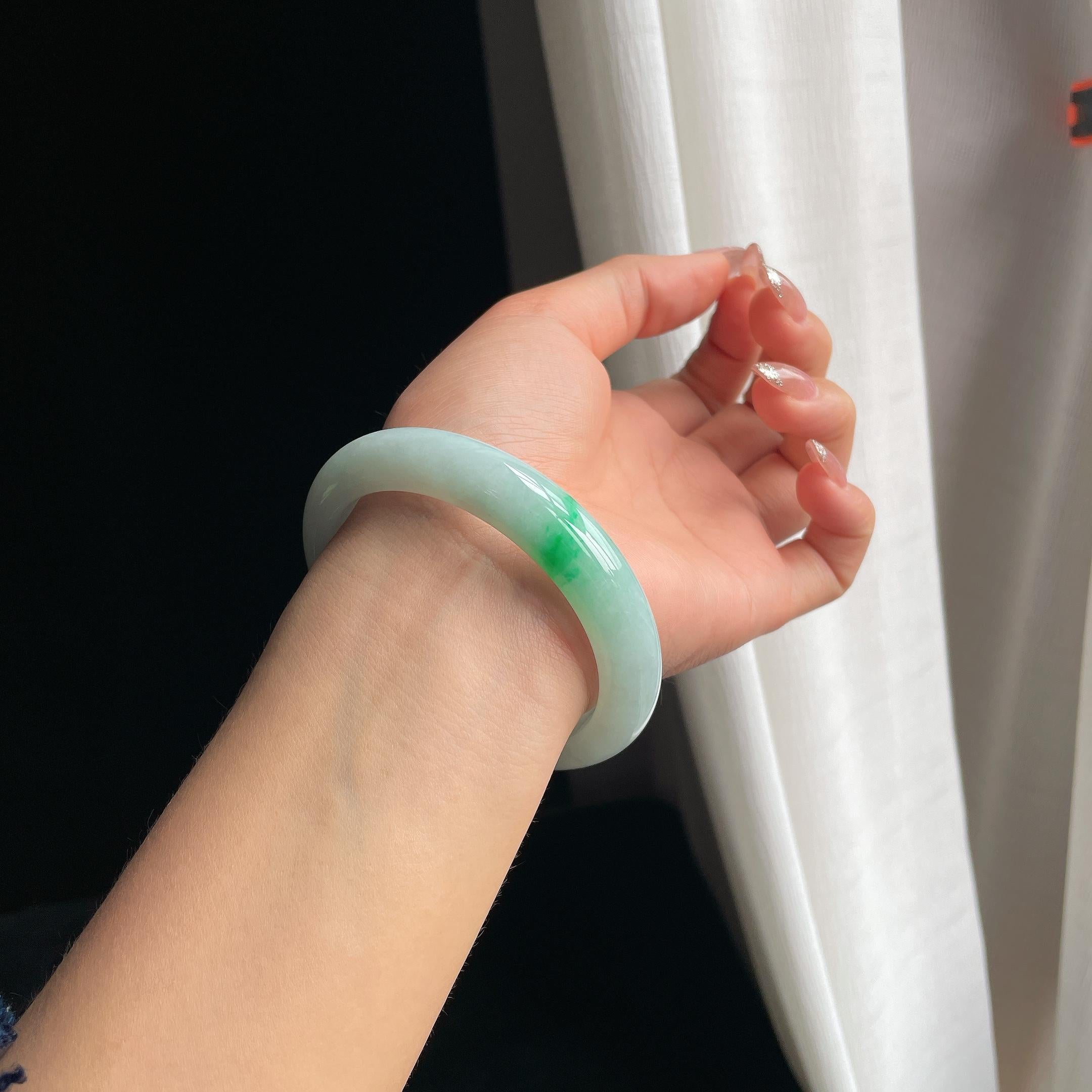 糯冰飘一抹翠色翡翠平安镯（59mm）（yc354254）