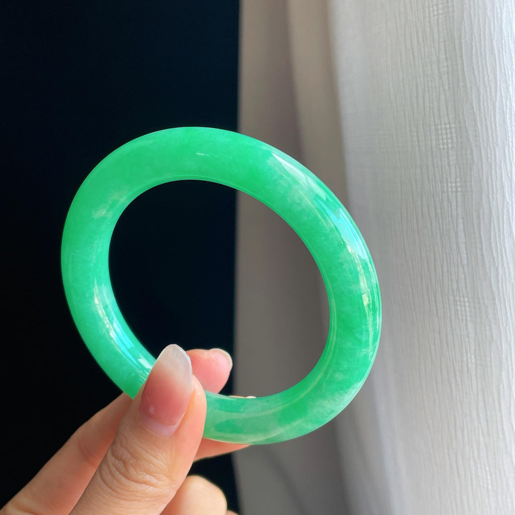 糯冰果绿满绿翡翠圆条手镯（57mm）（yc316711）