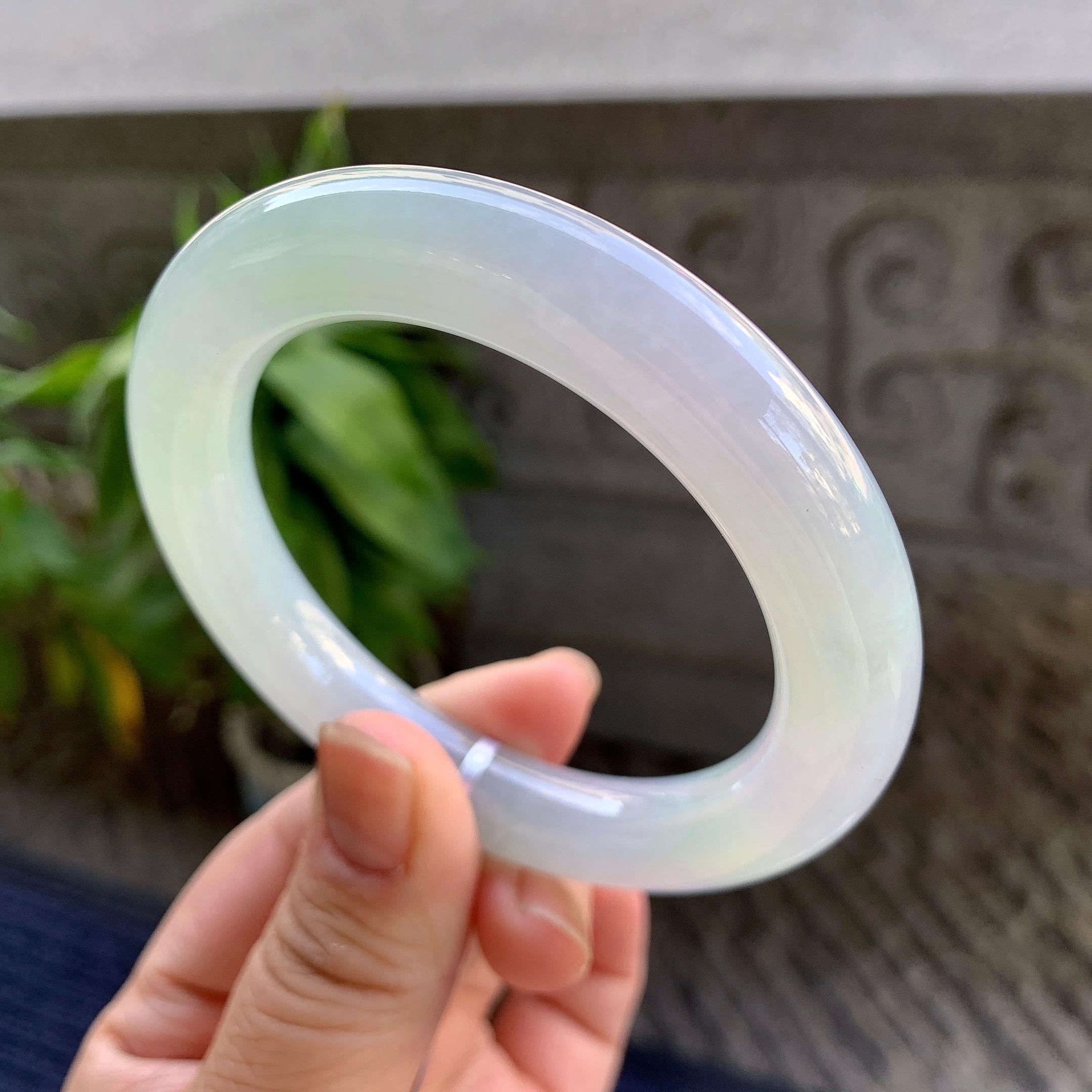 细糯种淡春彩圆条手镯56圈口 天然缅甸A货翡翠（yc334200）
