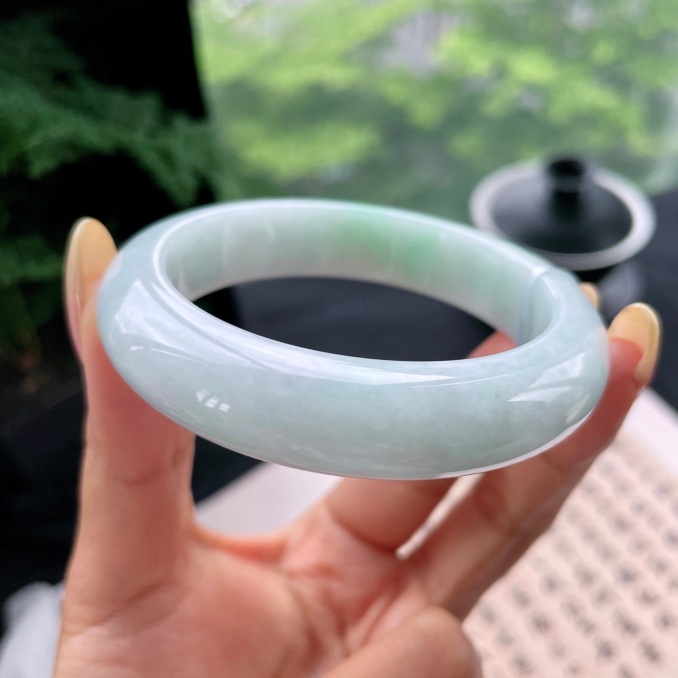 细糯种飘绿正圈平安镯55.5圈 天然缅甸A货翡翠（yc473061）