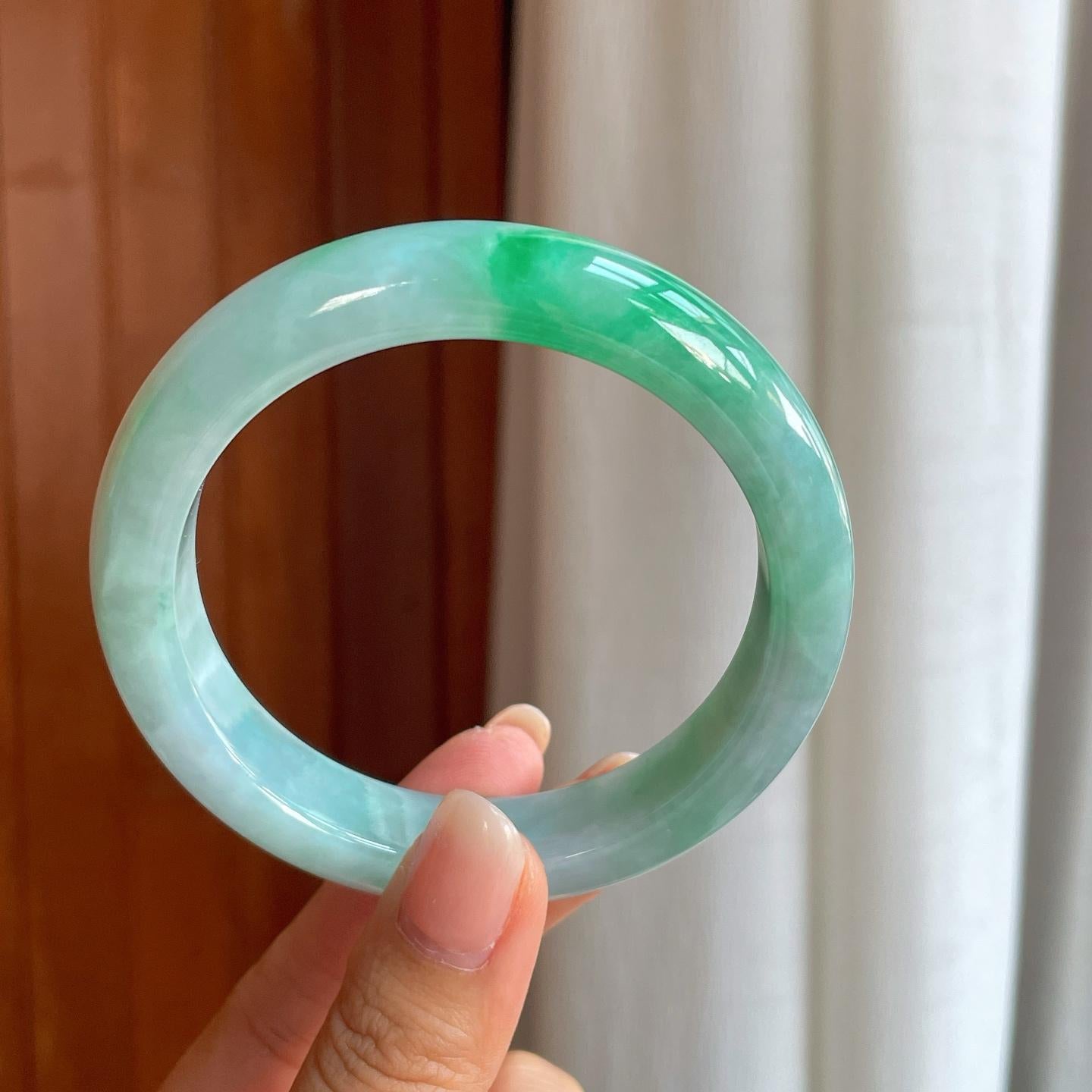 糯冰带色翡翠平安镯（60.8mm）（yc400169）
