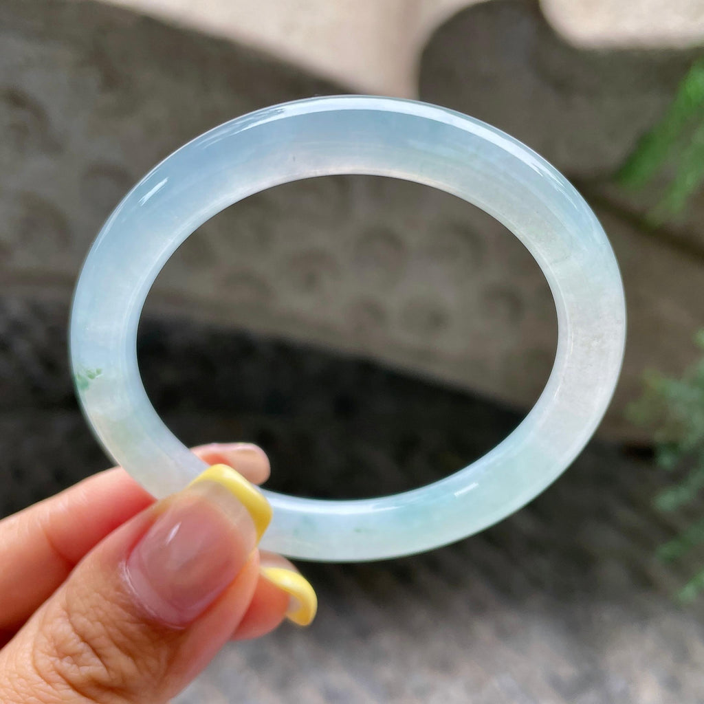 小圈口     糯冰种飘花贵妃手镯53.4圈         天然缅甸A货翡翠（yc392728）