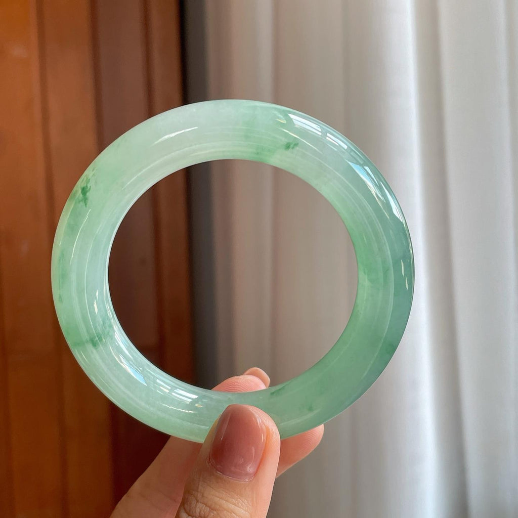 冰种晴绿底飘花翡翠圆条手镯（57mm）（yc279363）