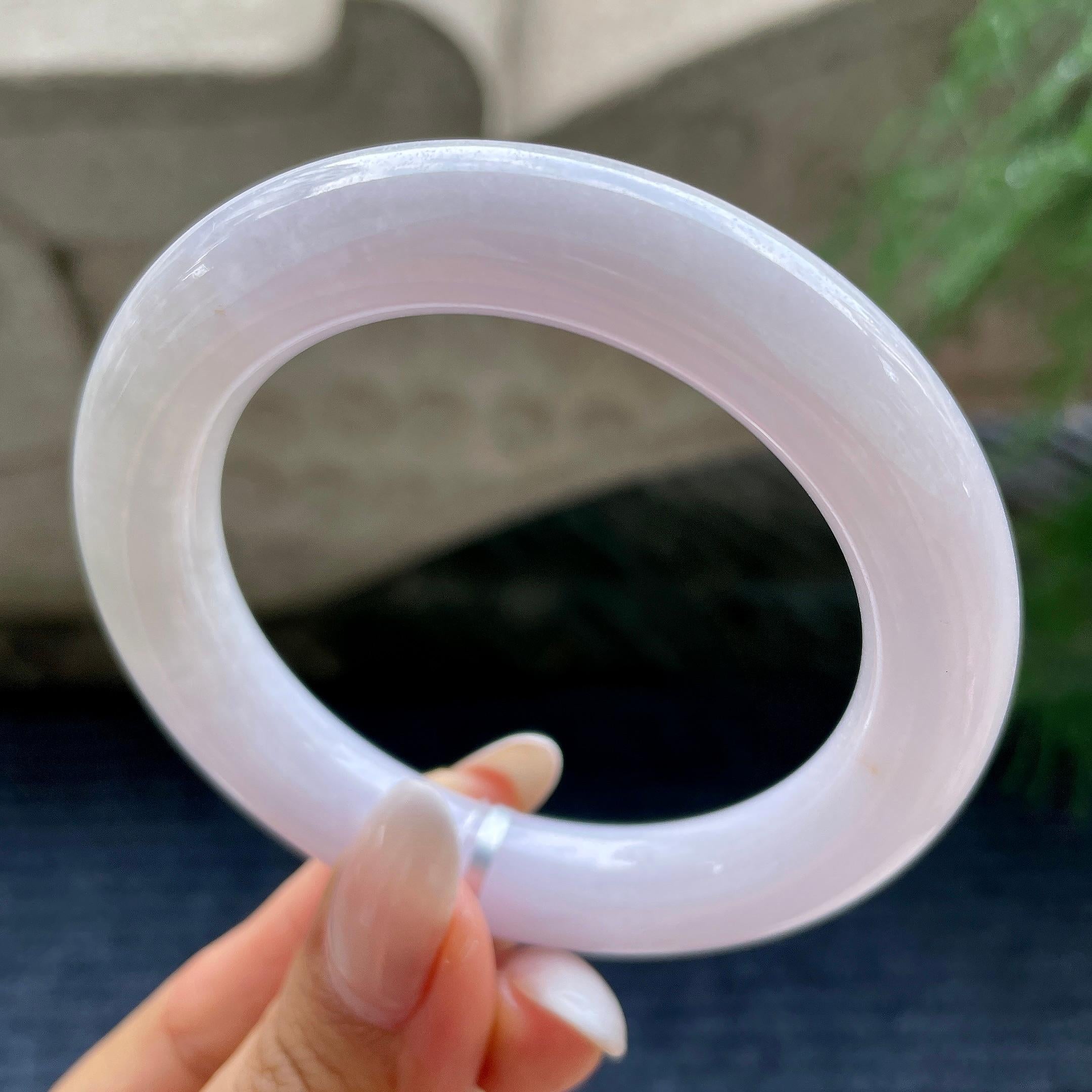 细糯种带底色圆条手镯55.3圈     天然缅甸A货翡翠（yc416463）