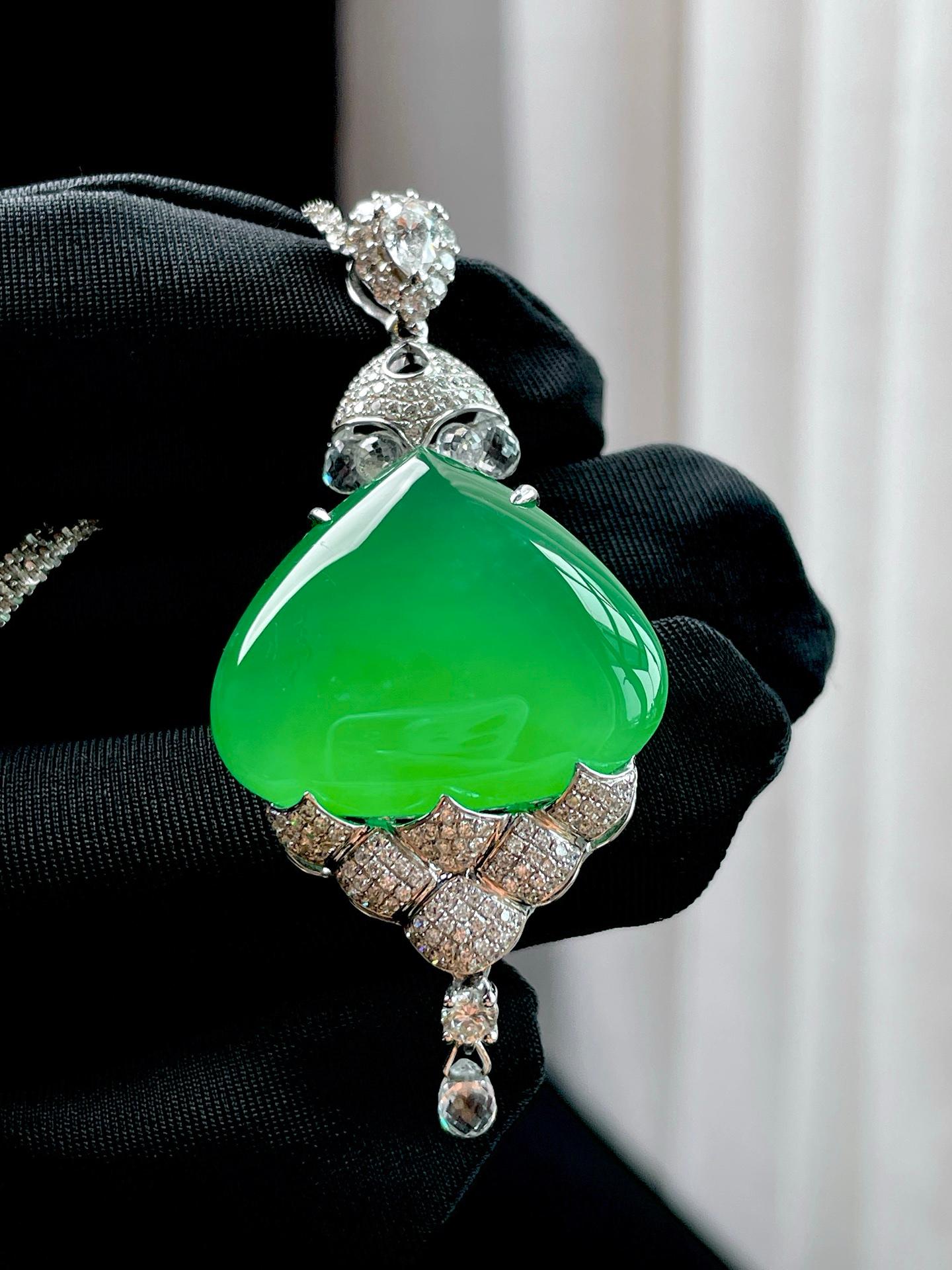 18k金钻镶冰种甜阳绿翡翠吊坠（yc349444）