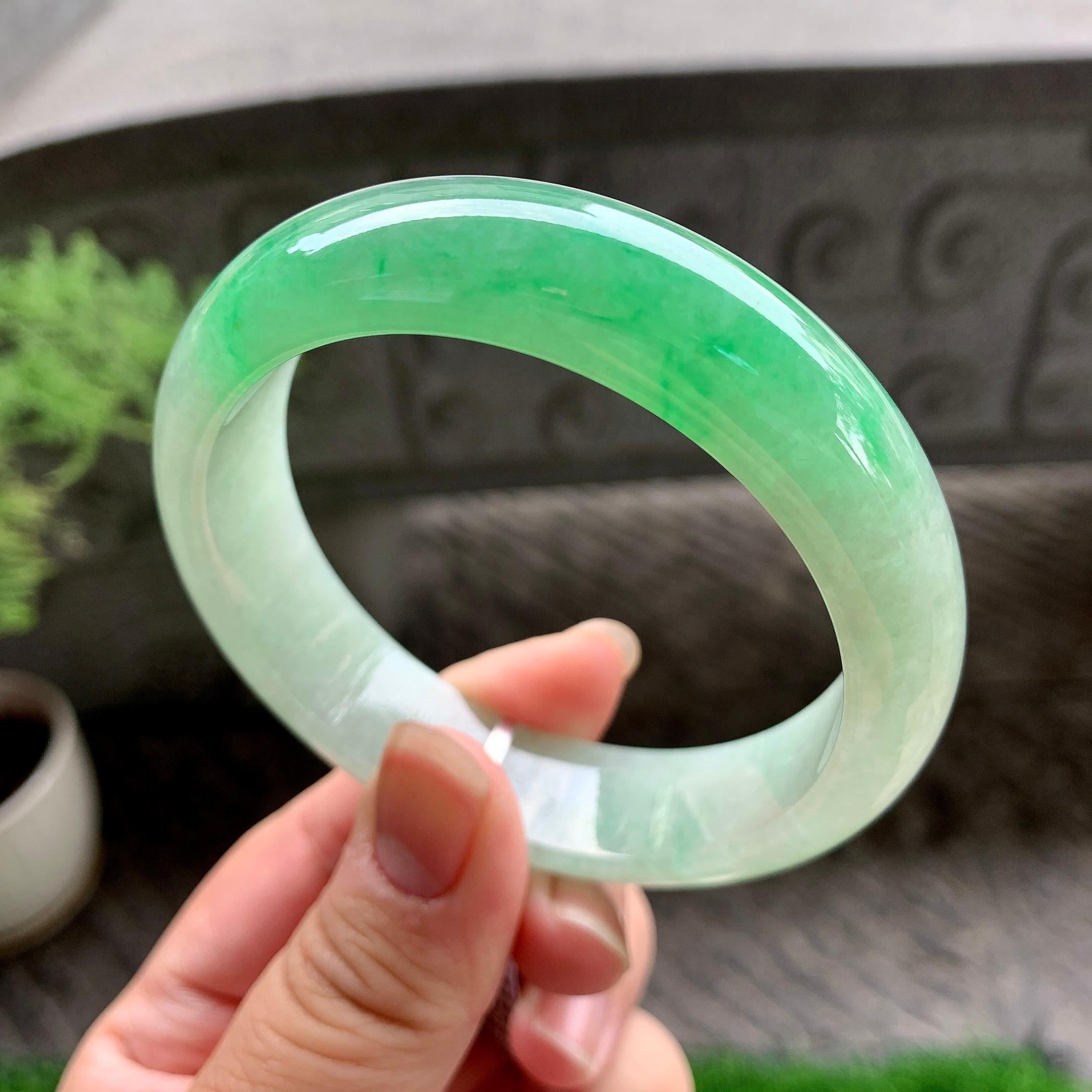 细糯种翠绿宽版轮胎手镯（59.3mm）（yc225043）