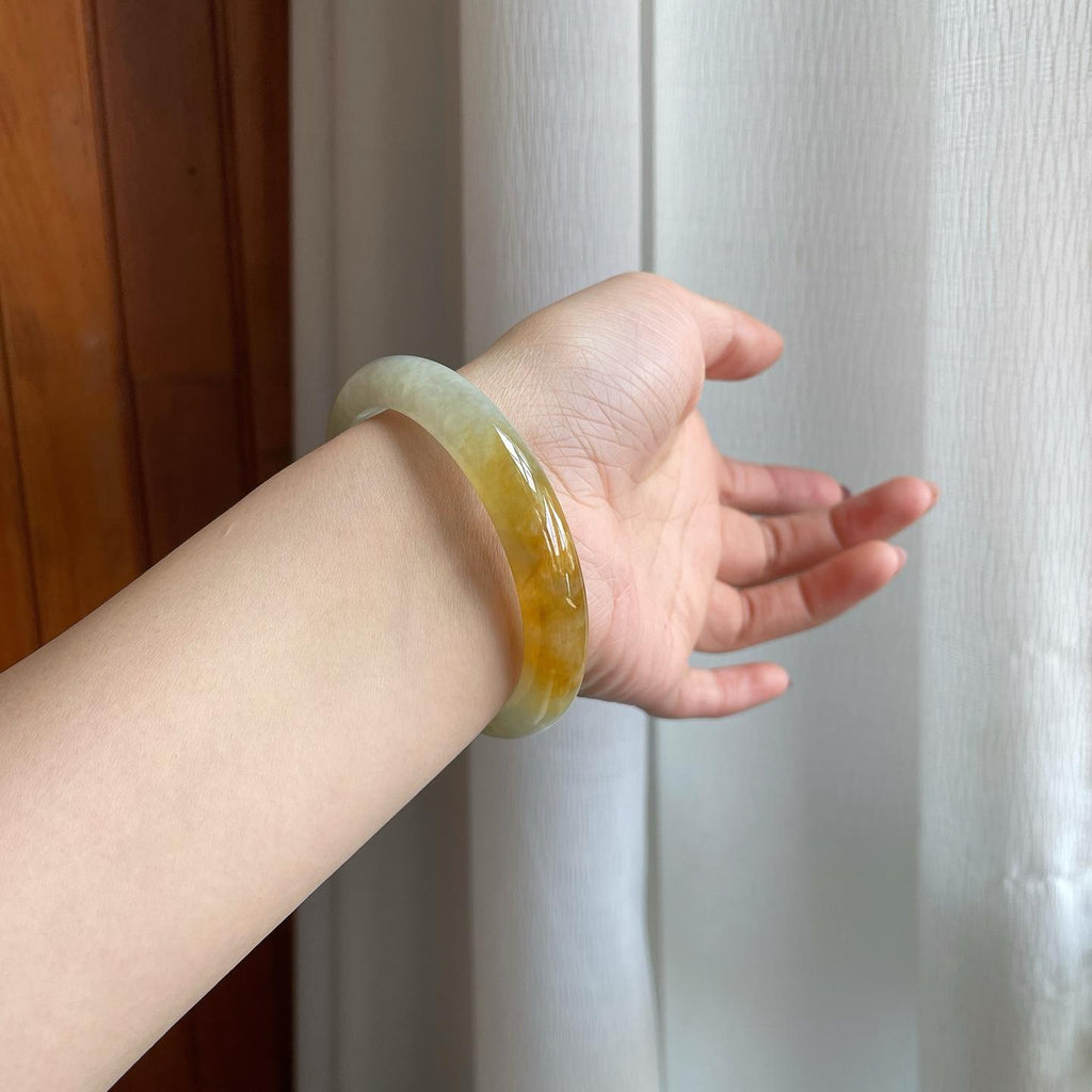 糯冰带黄翡翡翠平安镯（57mm）（yc305925）
