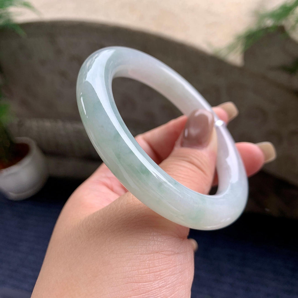 细糯种飘绿花圆条手镯  56.5圈口  天然缅甸A货翡翠（yc441127）