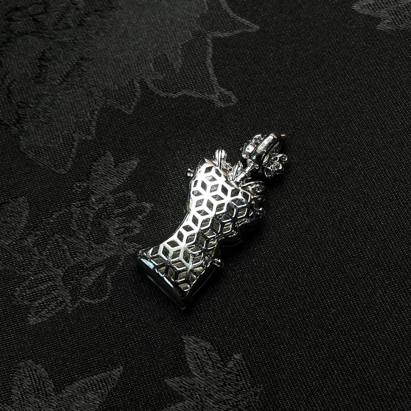 18k金镶玻璃种无色翡翠鹿吊坠（yc255713）