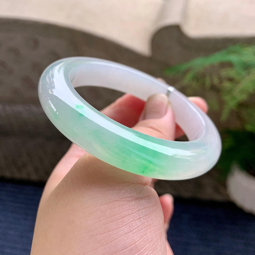 糯冰种飘绿平安镯（55.2mm）（yc233909）