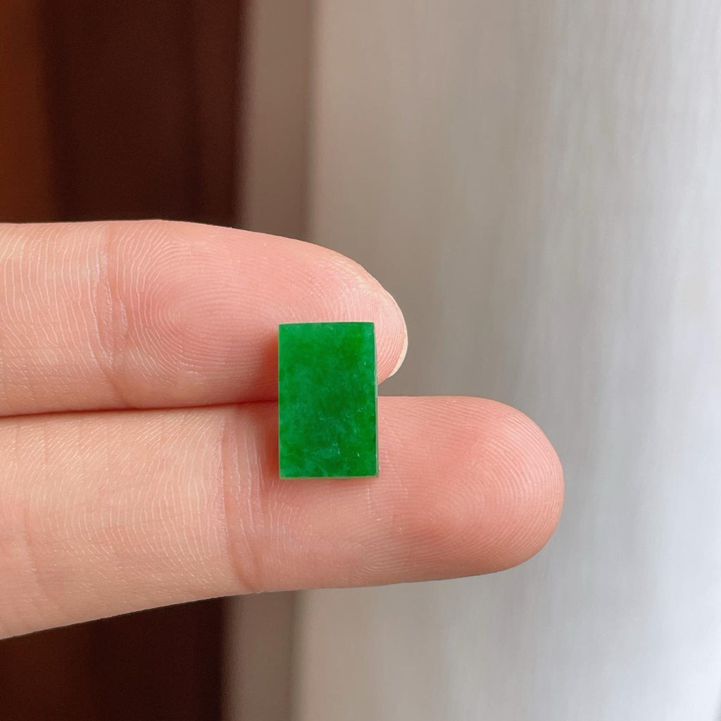 裸石糯冰满绿翡翠马鞍（yc249146）