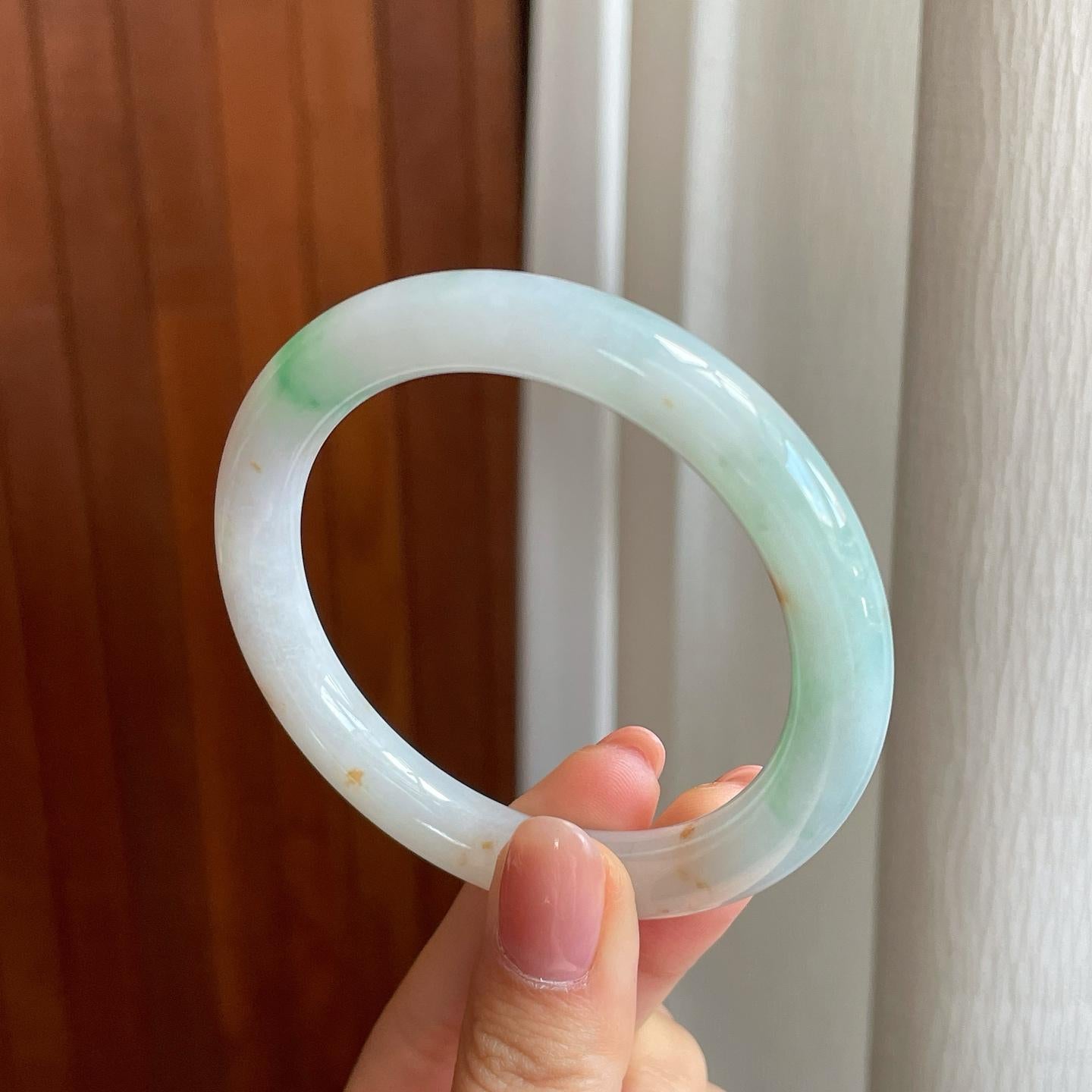 糯冰飘花翡翠圆条手镯（55mm)（yc323655）
