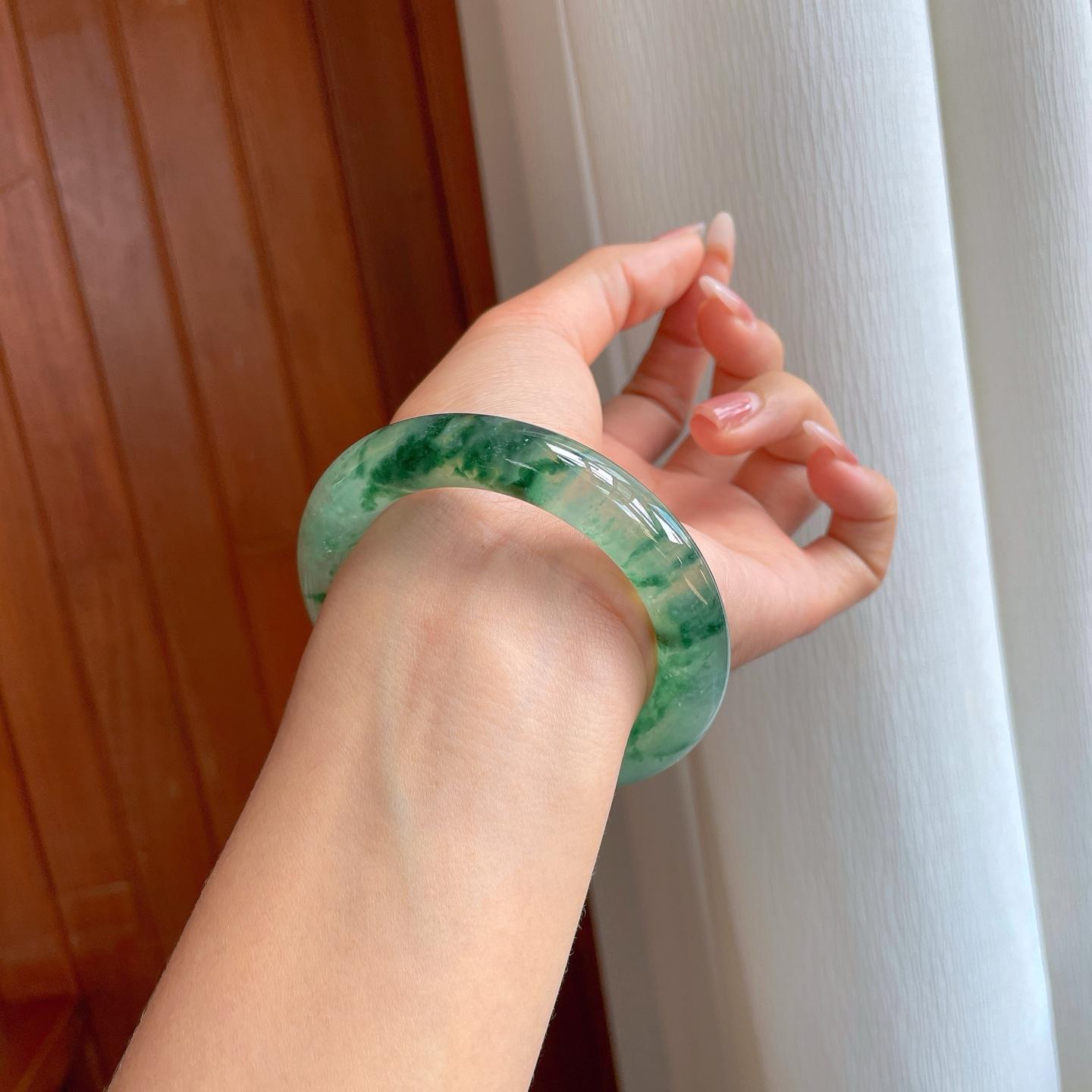冰种飘花翡翠圆条手镯（56mm）（yc312989）