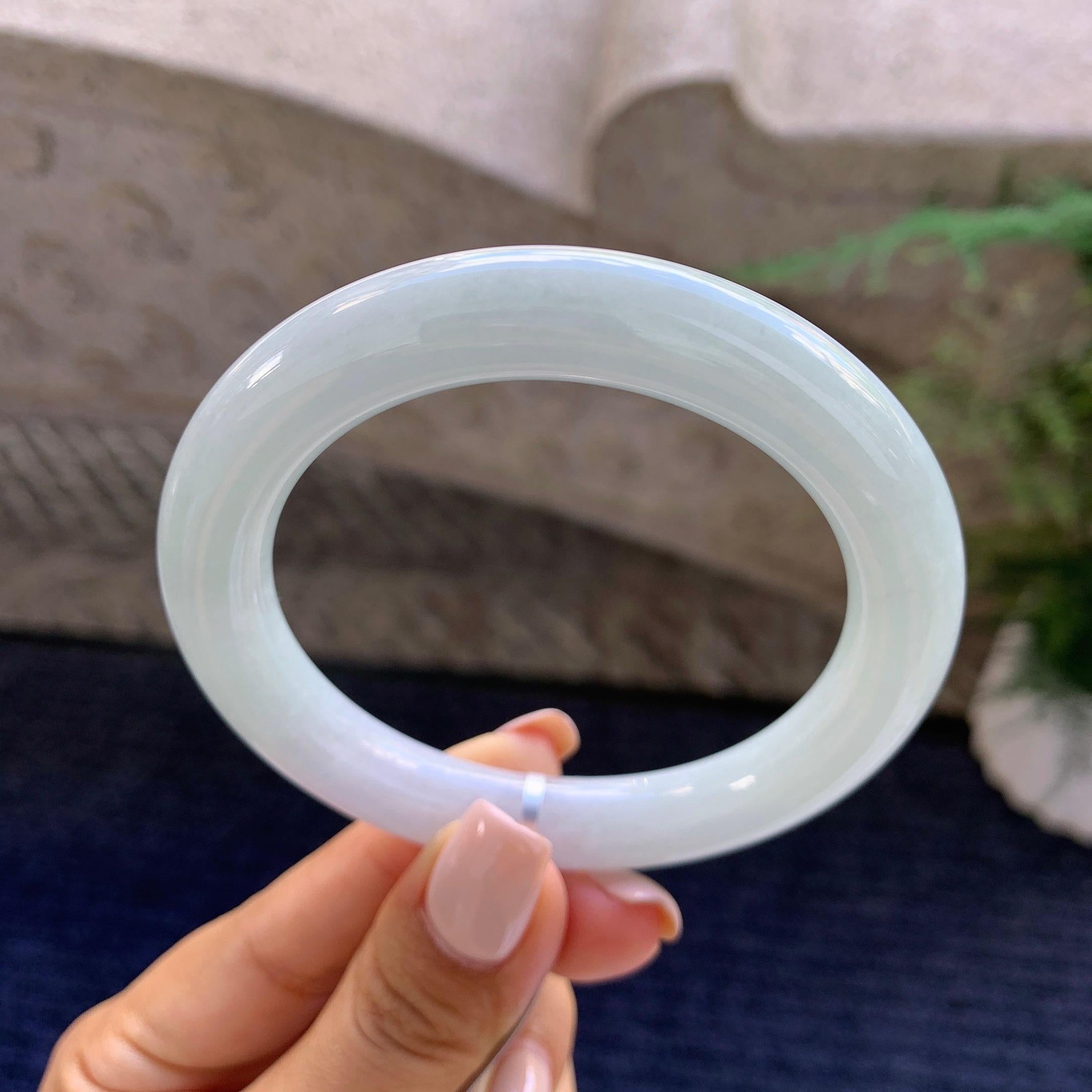 糯种淡晴底圆条手镯（57.6mm）（yc223229）