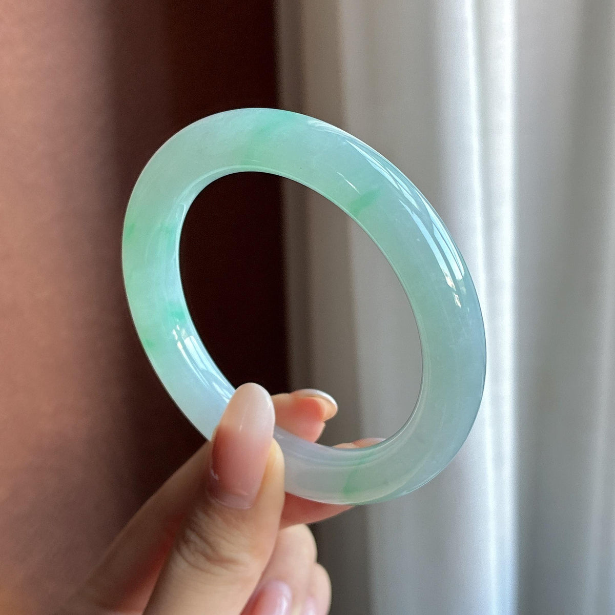 糯冰飘绿花圆条手镯 54圈（yc771741）