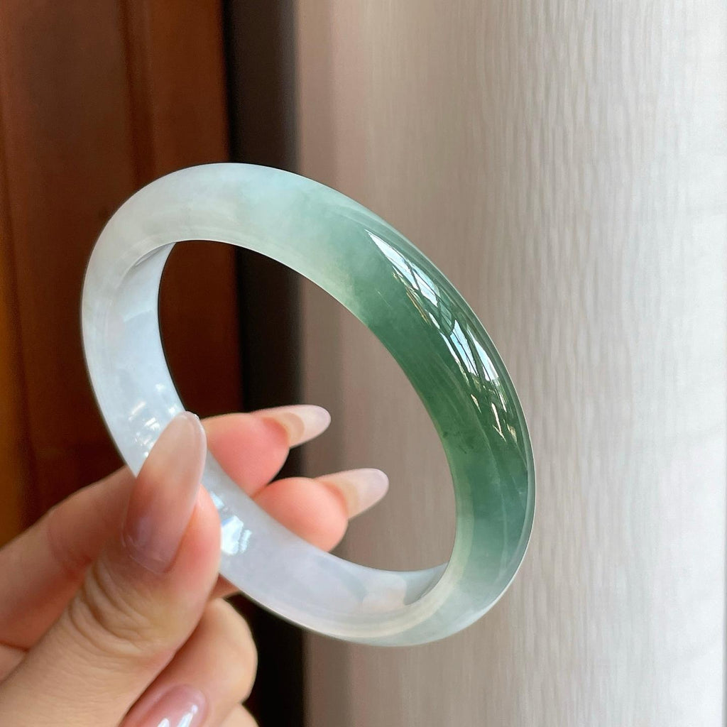 糯冰带色翡翠平安镯（59.5mm）（yc282557）