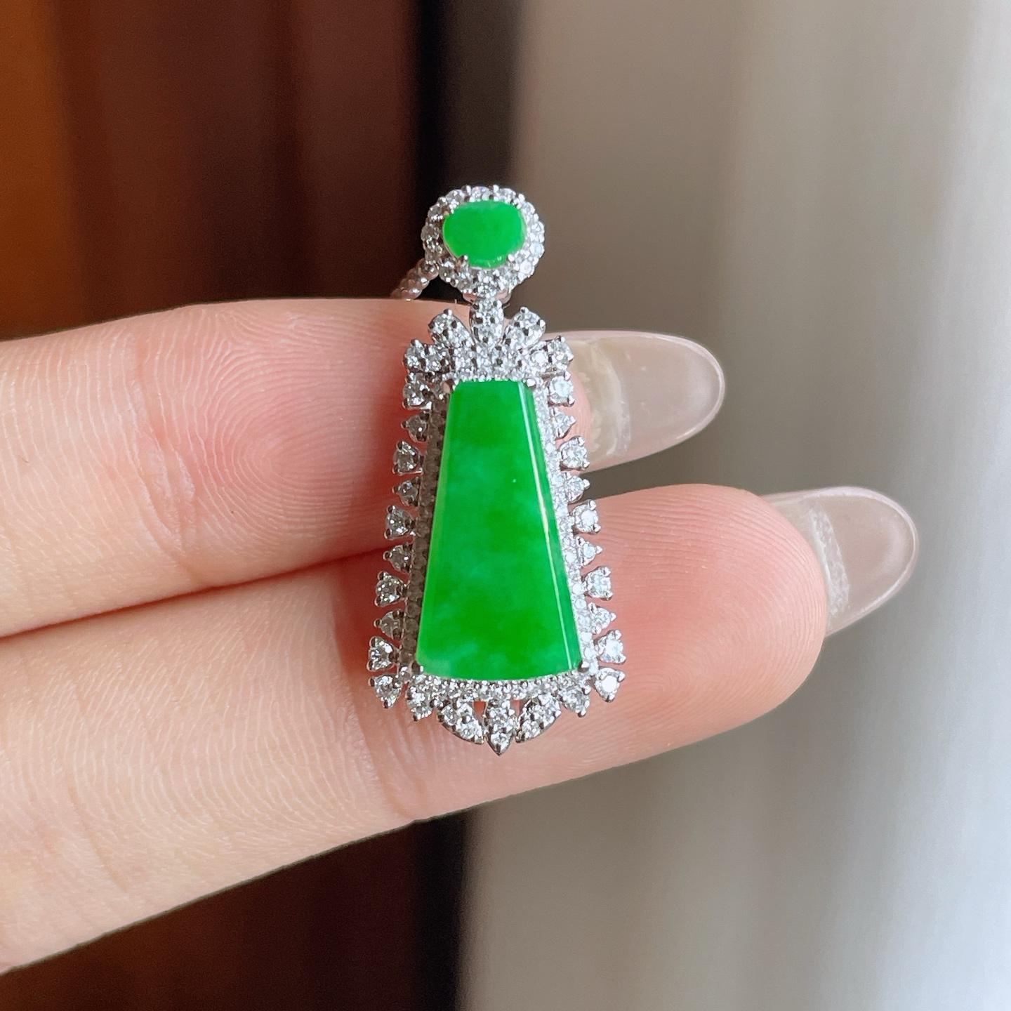 18k金镶糯冰翡翠无事牌（yc241870）