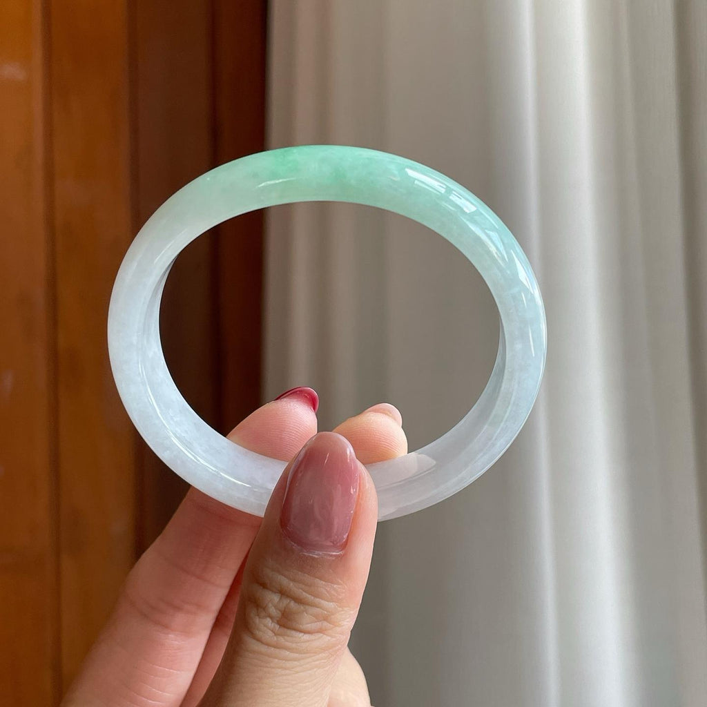 糯冰飘花翡翠贵妃镯（54mm）（yc302153）