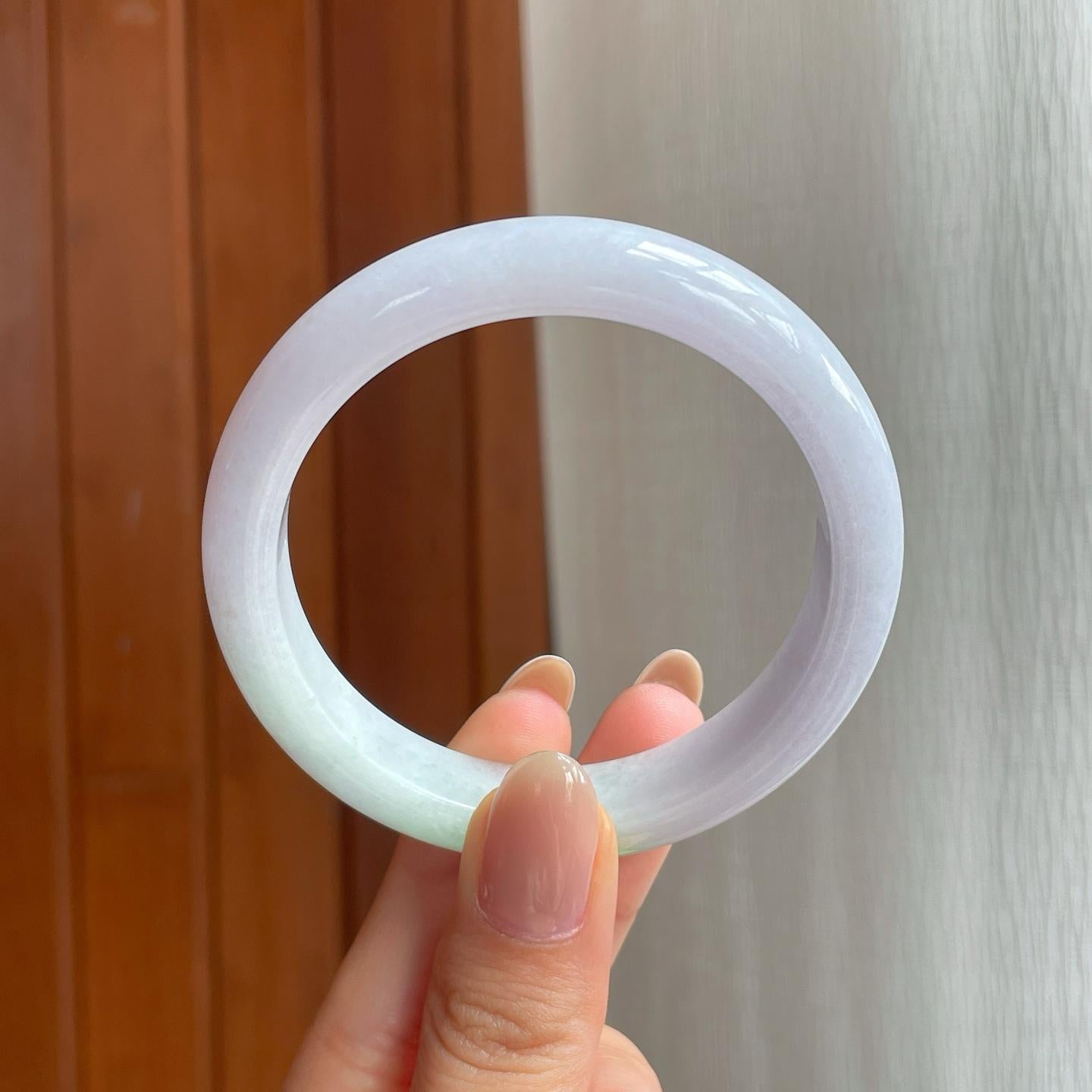 糯冰淡紫底带色翡翠平安镯（54mm)（yc374044）