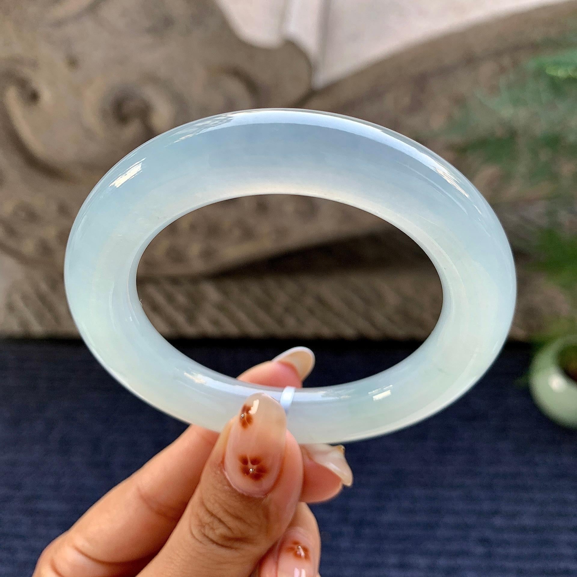 糯冰种带底色圆条手镯（55.4mm）（yc249379）