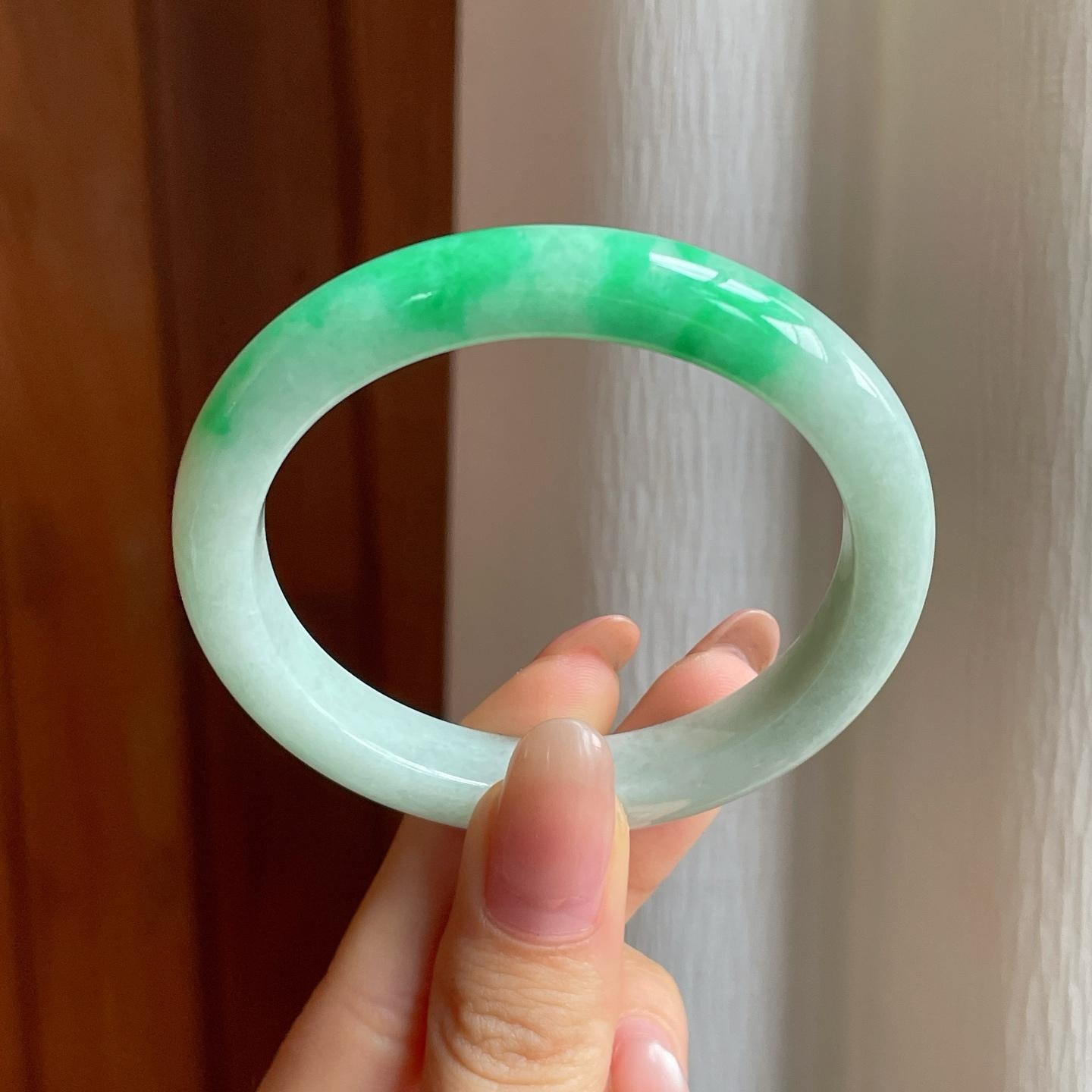 糯冰带色翡翠贵妃镯（53.4mm)（yc354334）