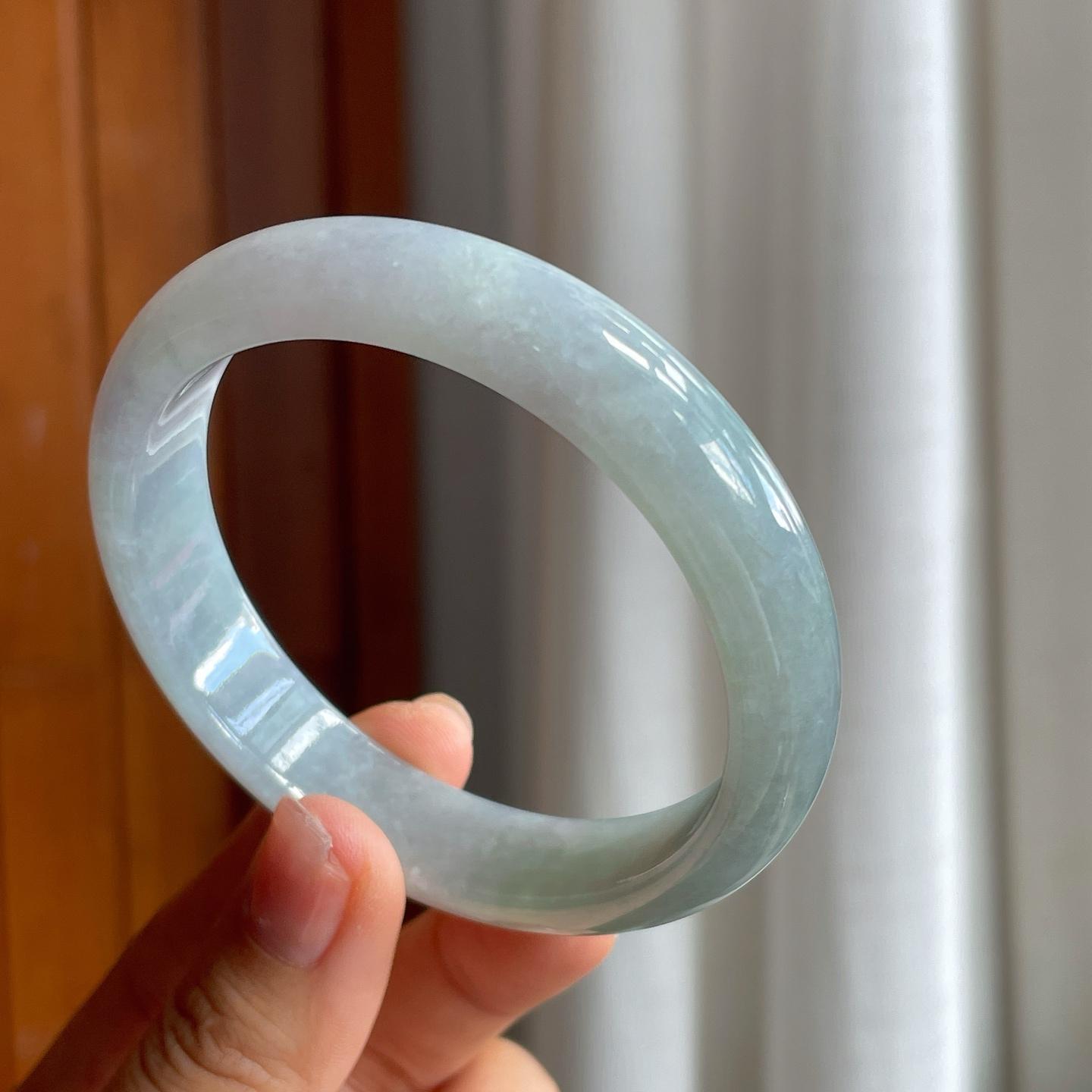 糯冰淡底色翡翠平安镯（59mm）（yc215245）