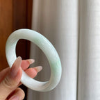 糯冰白底飘花翡翠平安镯（59.2mm）（yc283263）