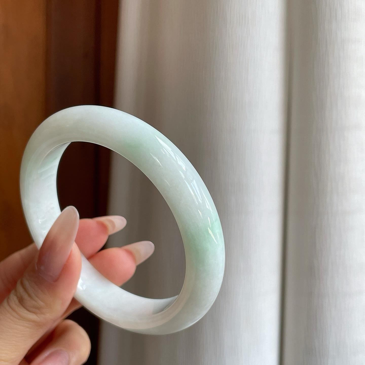 糯冰白底飘花翡翠平安镯（59.2mm）（yc283263）