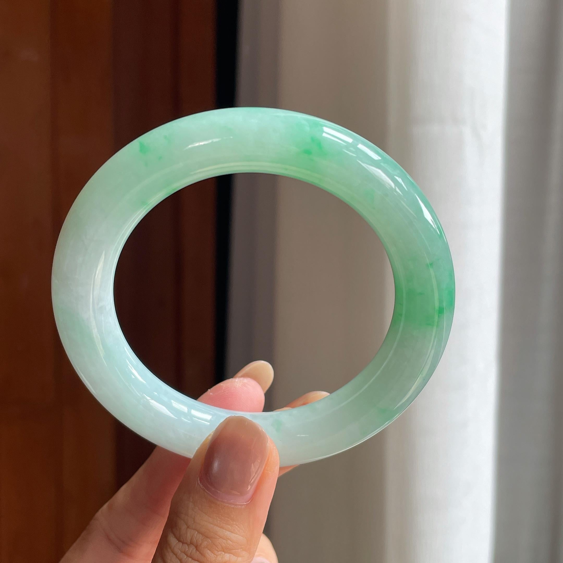 糯冰带色圆条翡翠手镯(56mm)（yc419749）