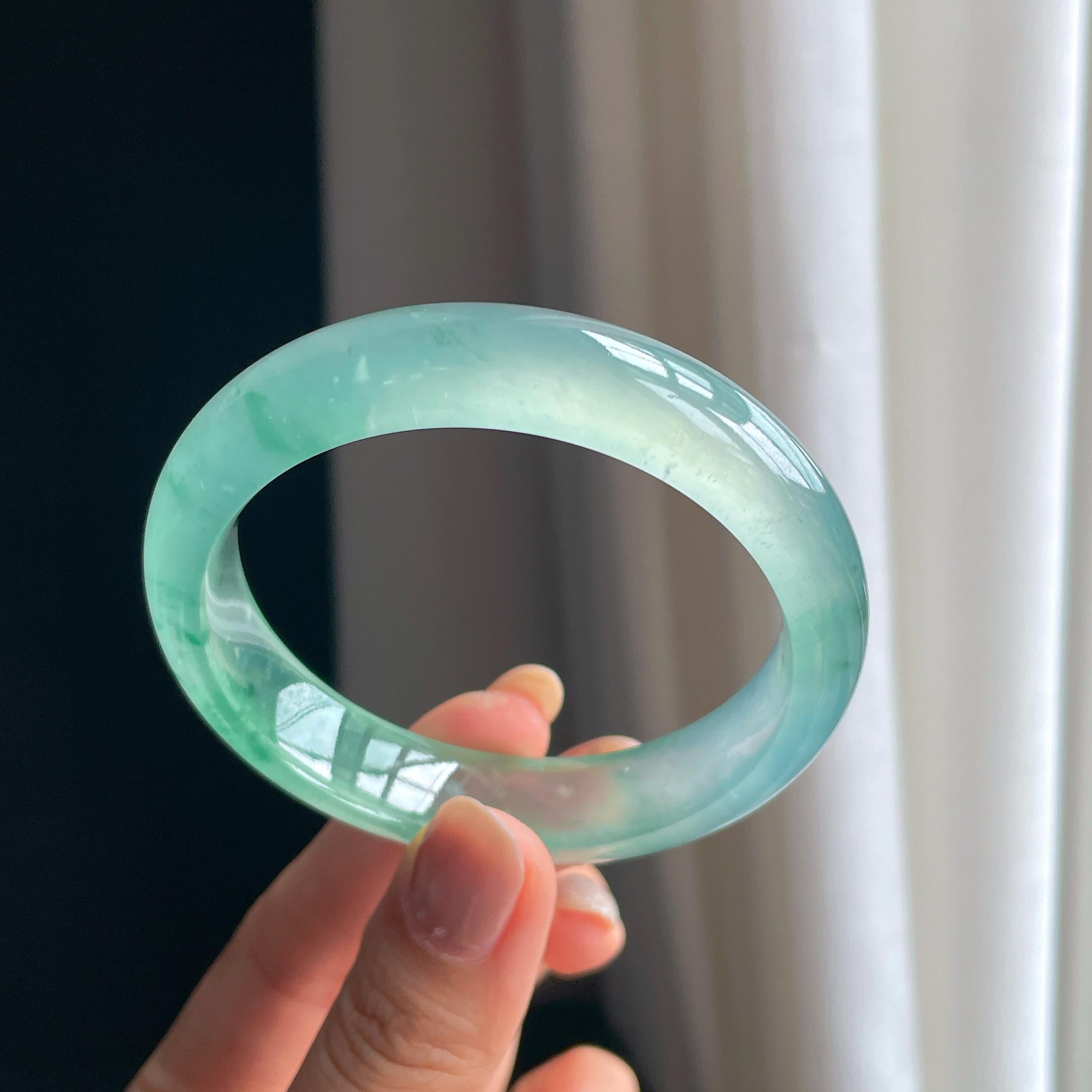 冰玻种飘花翡翠平安镯（55mm)（yc414690）