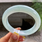 大圈口    细糯种淡晴底正圈平安镯58圈      天然缅甸A货翡翠（yc383107）