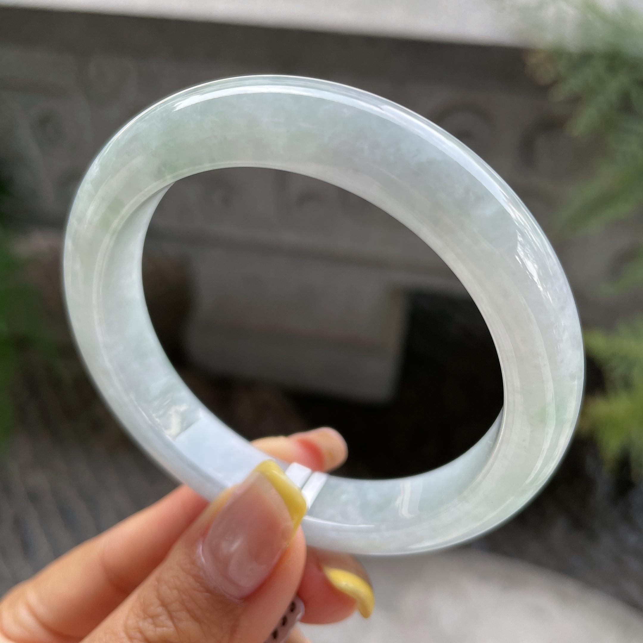 细糯种带底色正圈平安镯56.8圈       天然缅甸A货翡翠（yc387361）