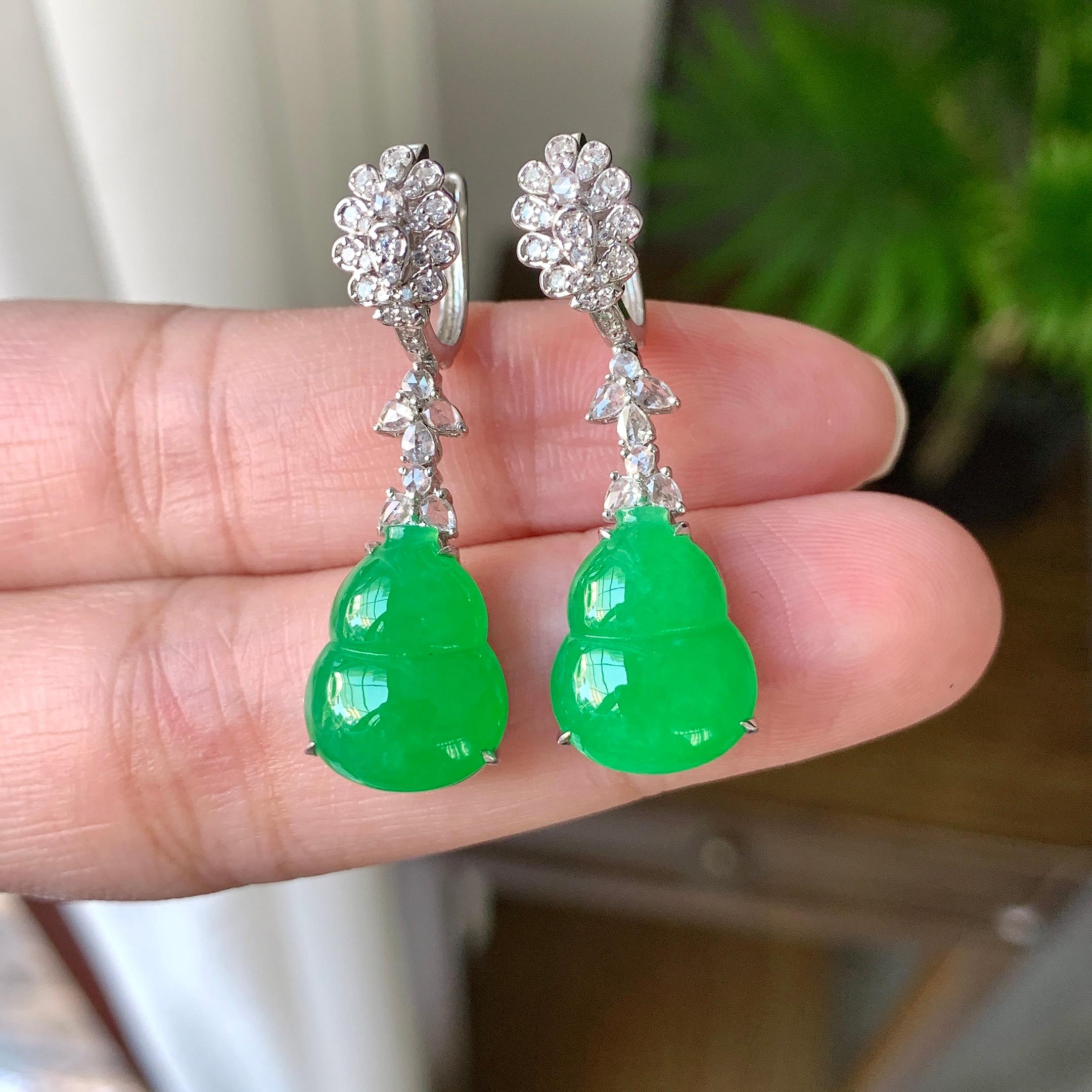 18K金钻镶糯冰种阳绿葫芦耳坠（yc248186）