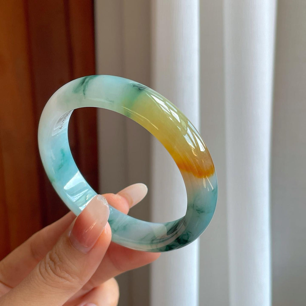 糯冰飘花带黄翡翡翠平安镯（56mm）（yc274579）