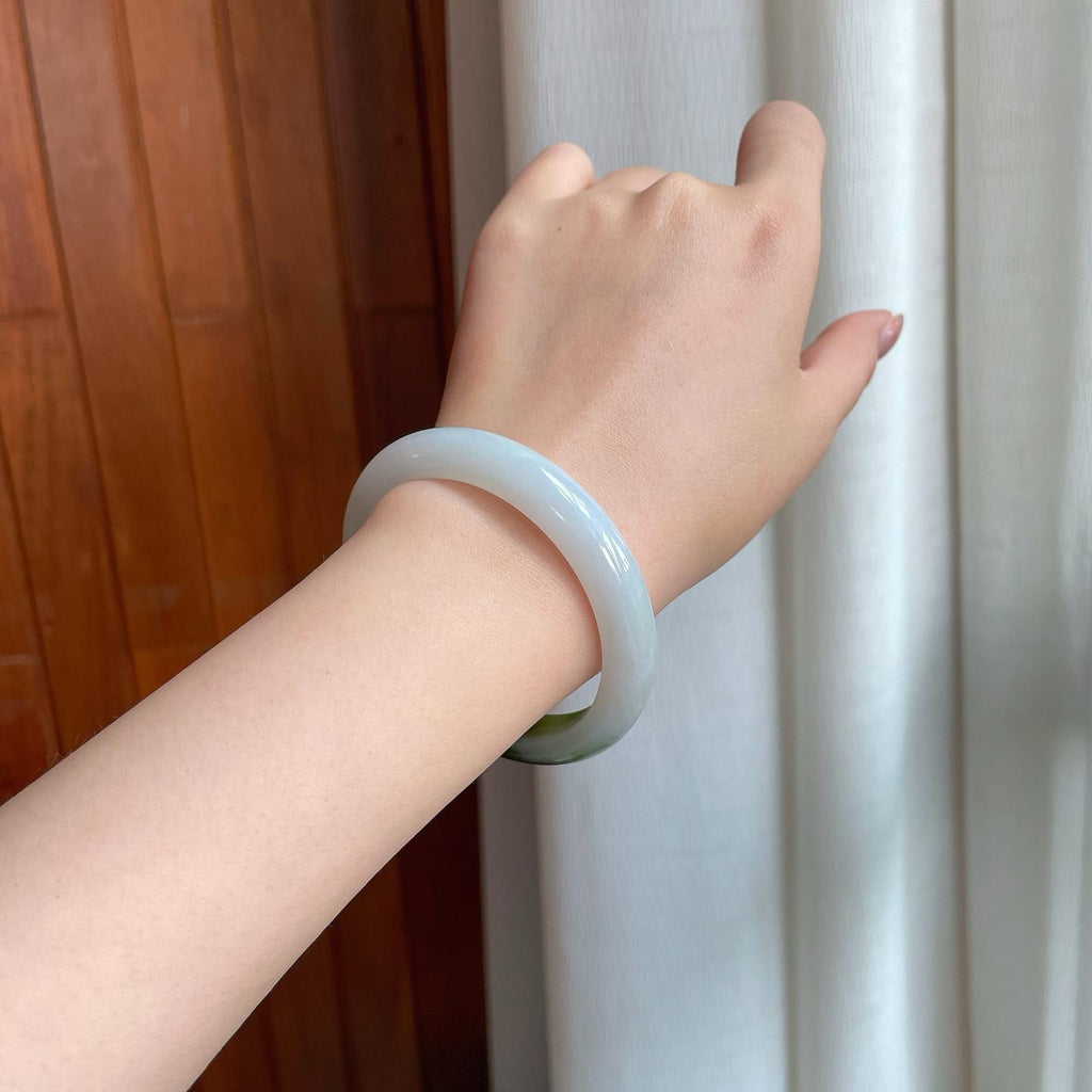 糯冰带色翡翠平安镯（53mm)（yc360247）