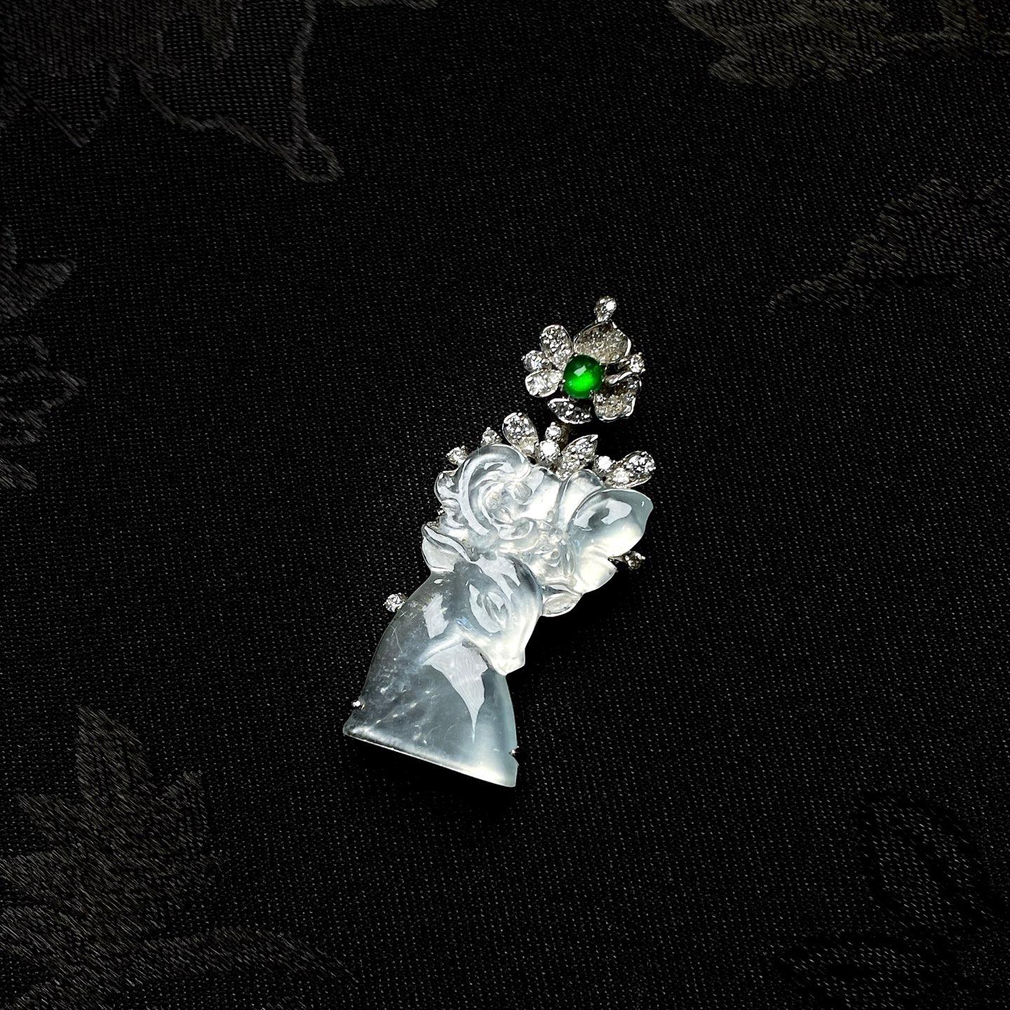 18k金镶玻璃种无色翡翠鹿吊坠（yc255713）