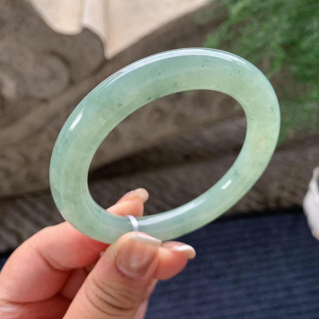 细糯种晴底飘蓝花圆条手镯 56.6圈口 天然缅甸A货翡翠（yc381956）