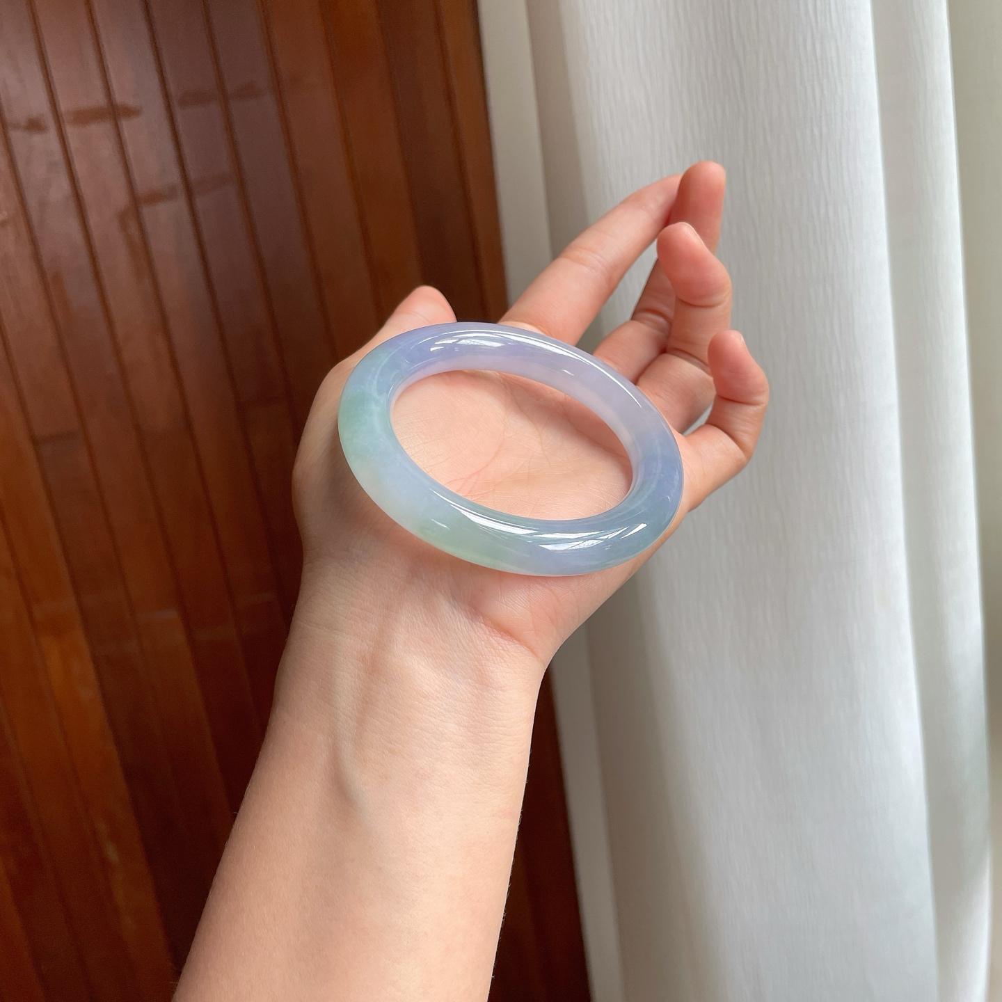 冰种春带彩翡翠圆条手镯（55mm）（yc344026）