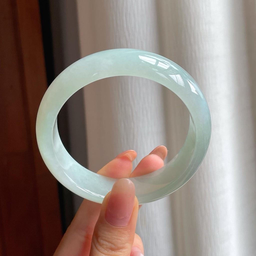 糯冰种淡底色宽版翡翠平安镯（58.2mm）（yc354349）