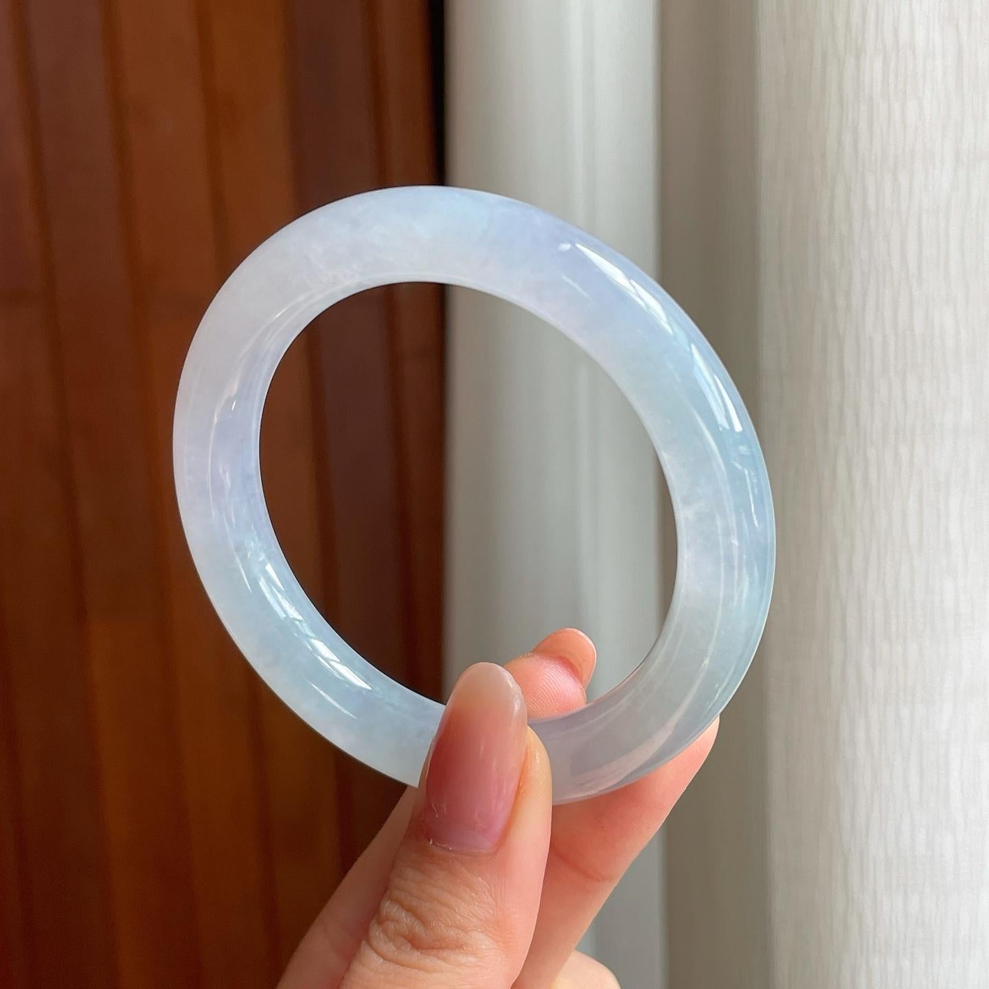 冰种淡底色翡翠圆条手镯（53mm)（yc363418）