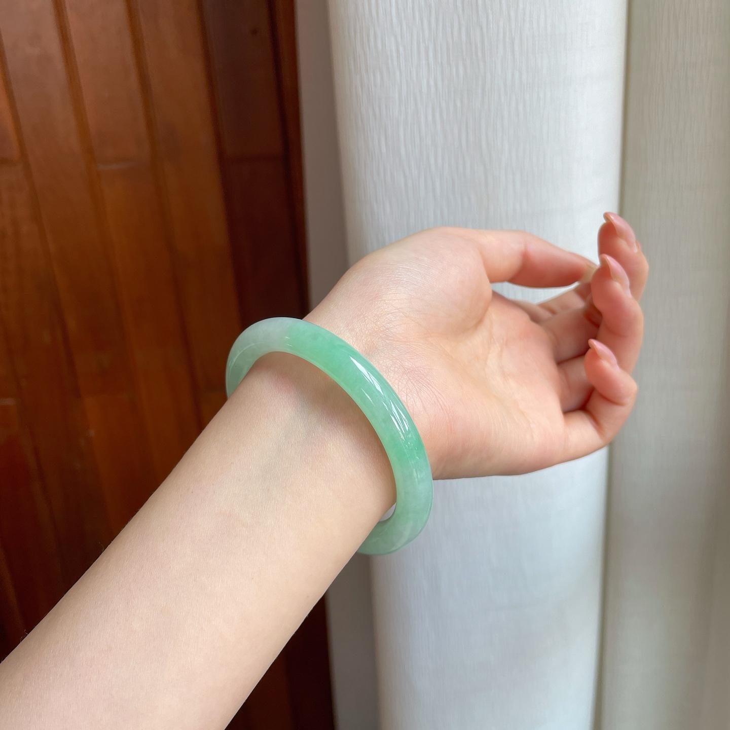 糯冰晴水翡翠圆条手镯（53mm)（yc370371）