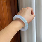 糯冰春彩底子圆条翡翠手镯（56.5mm）（yc246206）