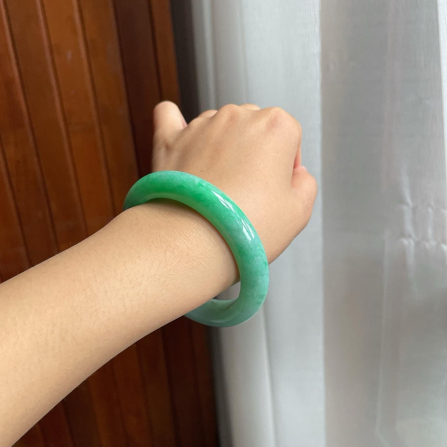 糯冰种带色翡翠平安镯（56mm）（yc207393）