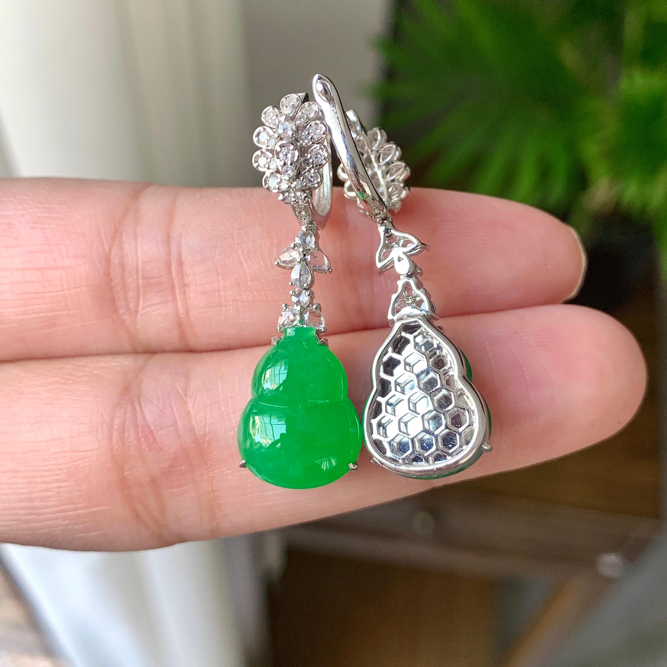 18K金钻镶糯冰种阳绿葫芦耳坠（yc248186）